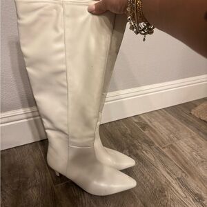 Elegant White Knee-High Women's Boots